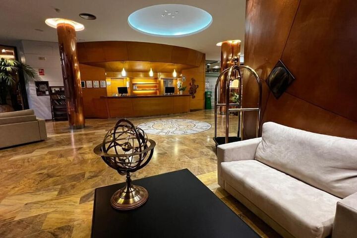 Hotel Interior 4 of 79