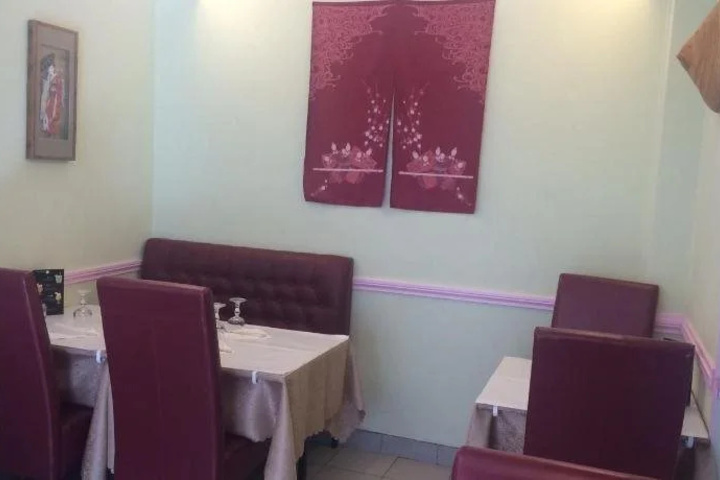 Dining 16 of 16