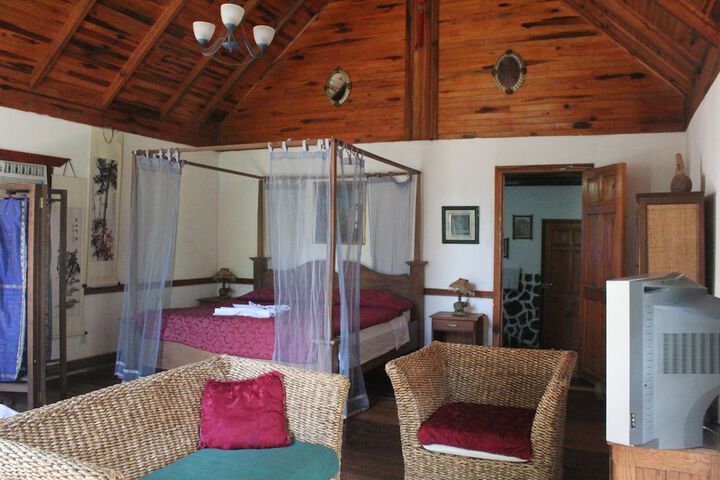 Room 4 of 31