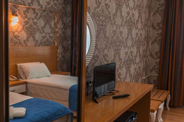 Room 50 of 85