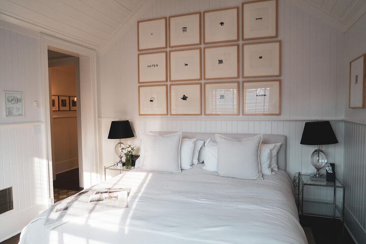 Room 33 of 59