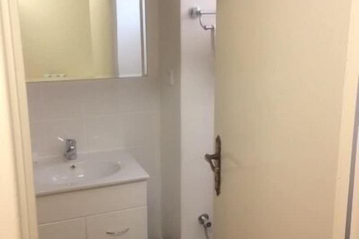 Room 7 of 13