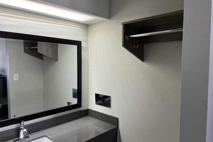 Room 28 of 36
