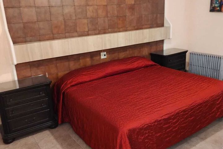 Room 3 of 7