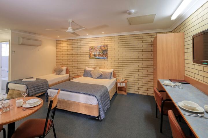 Room 10 of 45