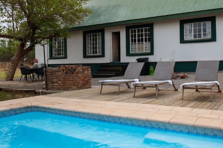 Pool 112 of 198