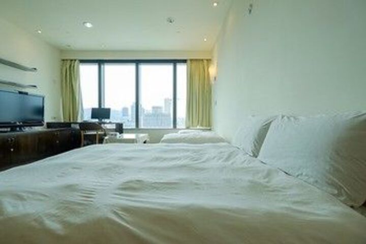 Room 5 of 24