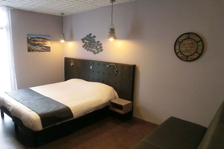 Room 7 of 62