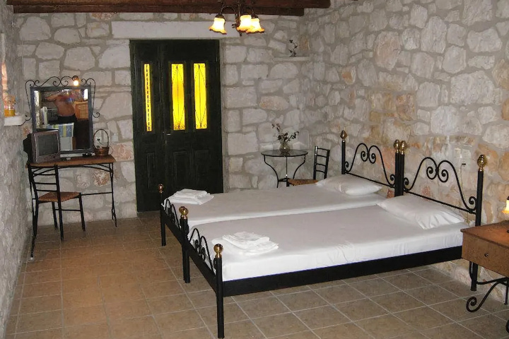 Room 2 of 9