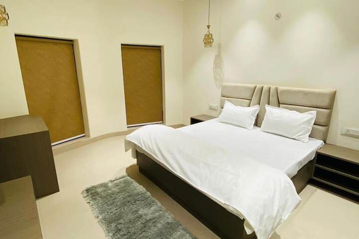 Room 15 of 23