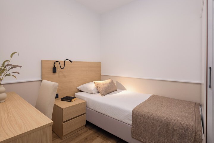 Room 28 of 149