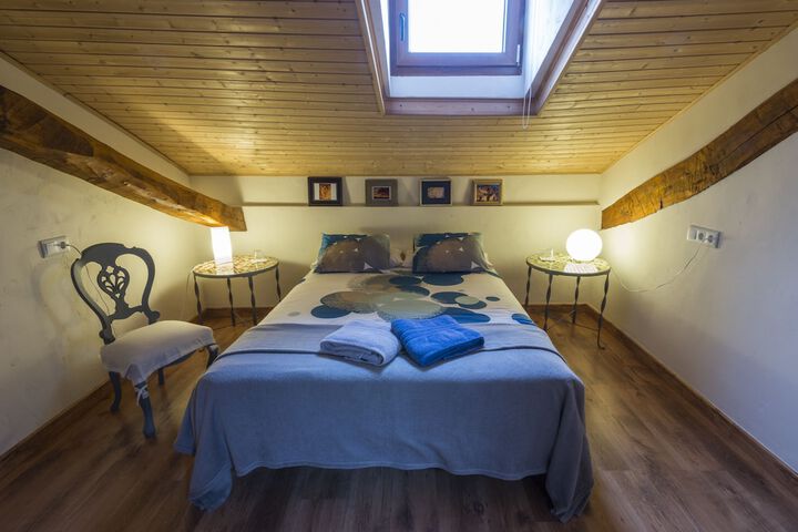 Room 2 of 20
