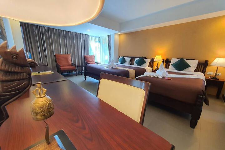 Room 12 of 46