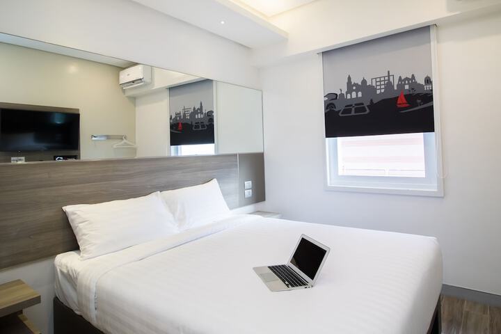 Room 15 of 32