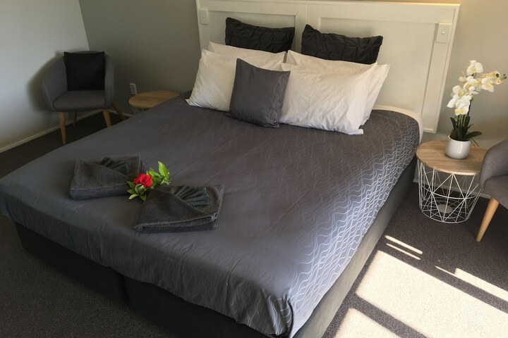Room 26 of 141