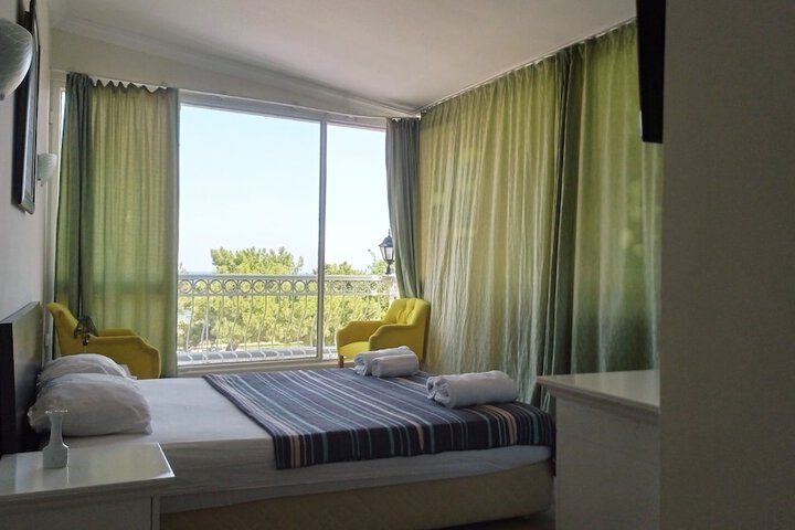 Room 3 of 11