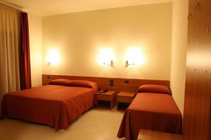 Room 7 of 29