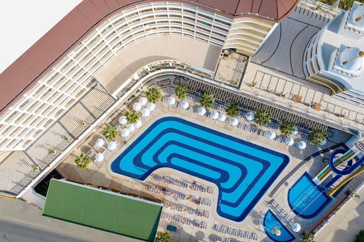 Pool 65 of 525