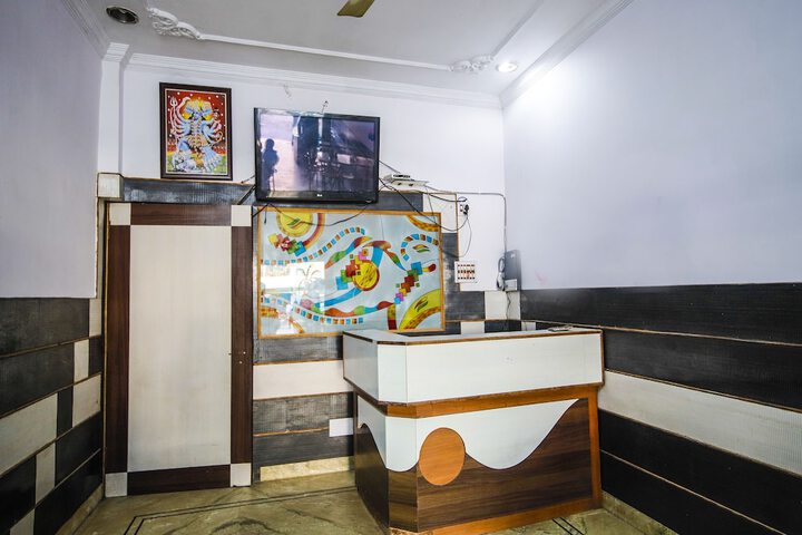 OYO 24753 HOTEL PREET