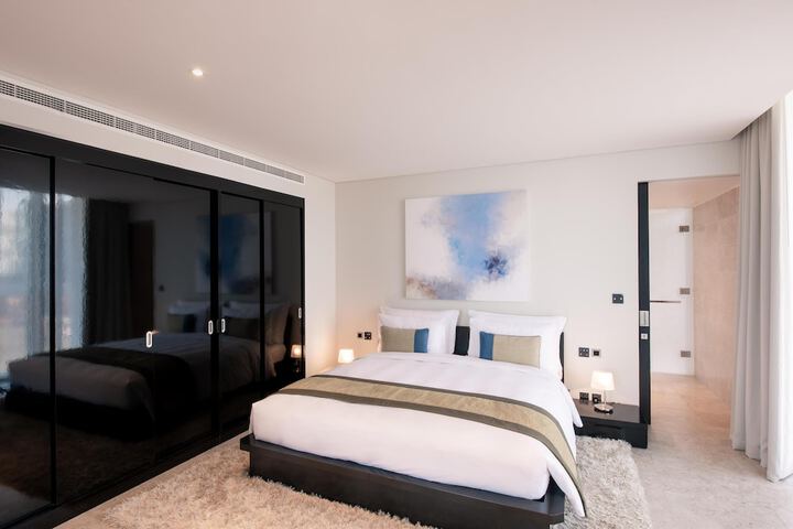 Room 53 of 254
