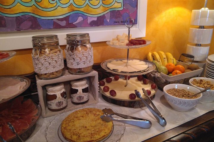 Breakfast/Coffee Service 46 of 71