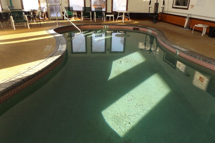 Pool 14 of 39