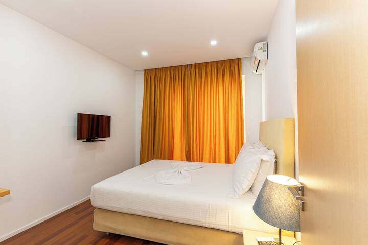 Room 18 of 63
