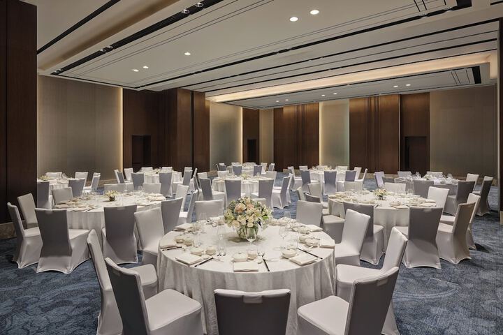 Ballroom/Hall 44 of 55