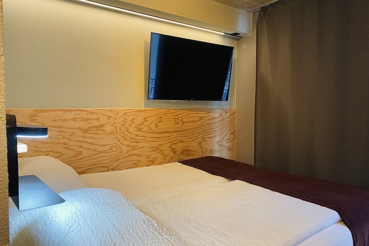 Room 5 of 41