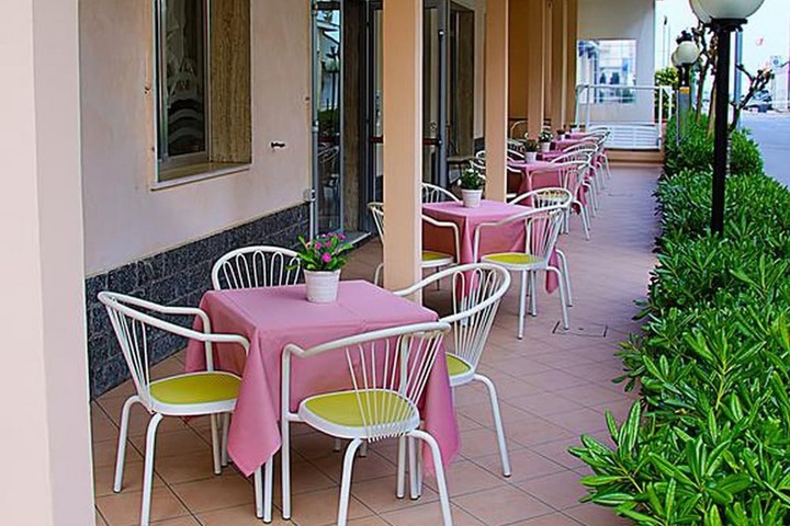 Terrace/Patio 29 of 31