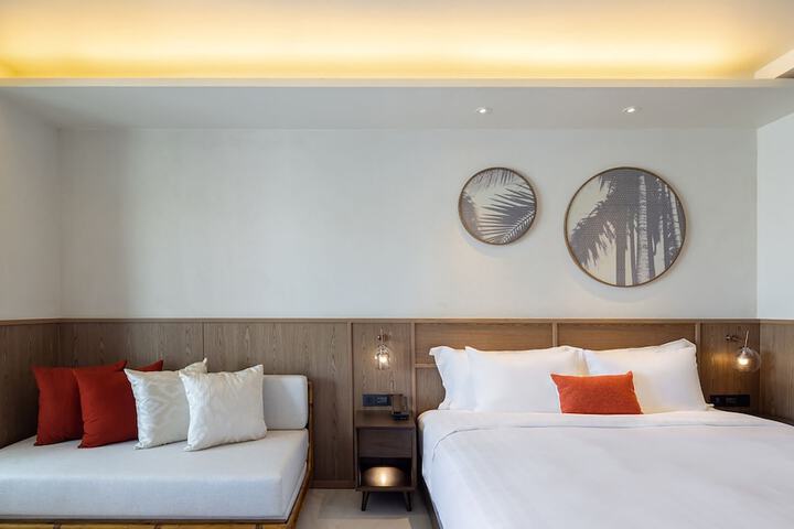 Room 20 of 245