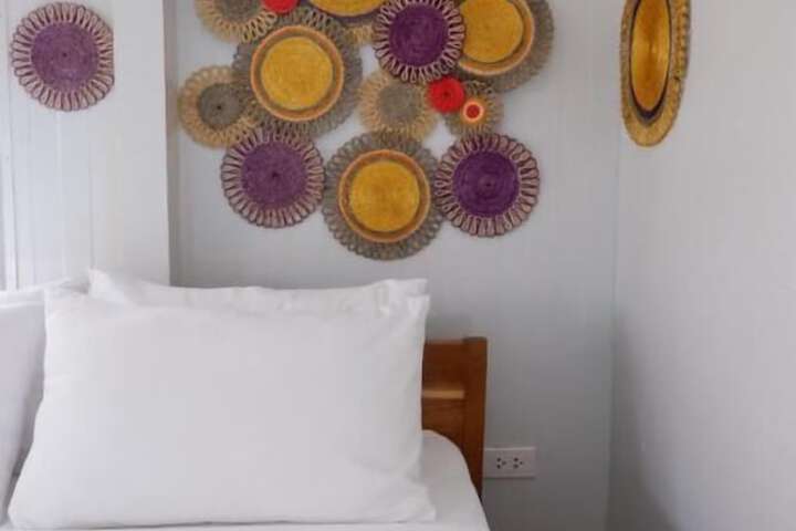Room 17 of 38