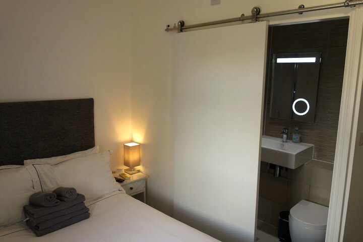 Room 22 of 121