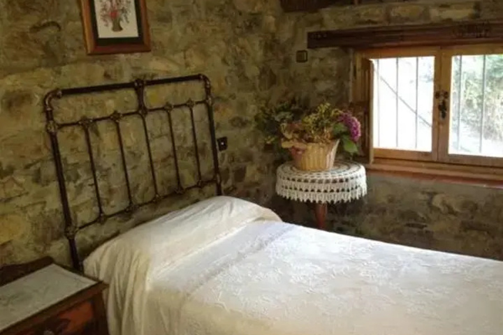 Room 4 of 15