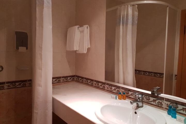 Room 11 of 39