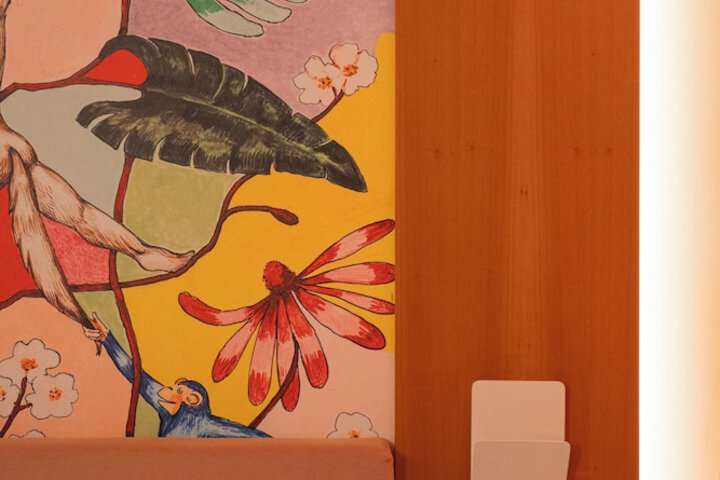 Room 48 of 153