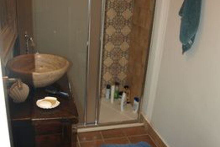 Room 4 of 44