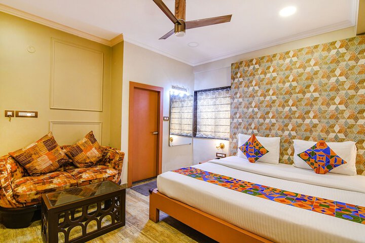 Room 26 of 34