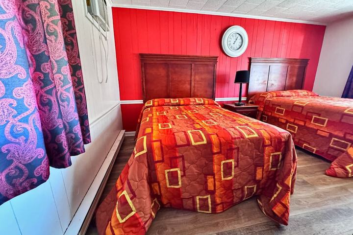 2 Double Beds (8 of 21)
