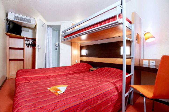 Room 14 of 27