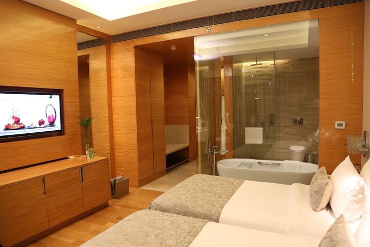 Room 21 of 87