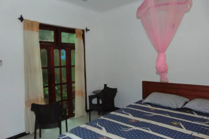 Room 5 of 17
