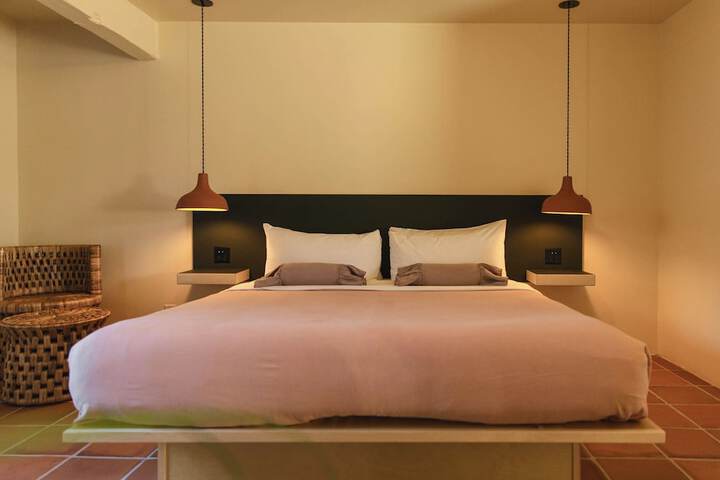 Room 13 of 24