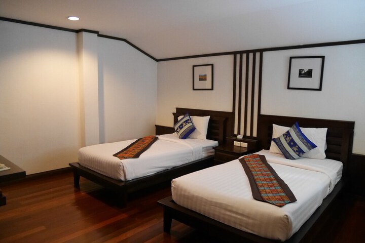 Room 33 of 45
