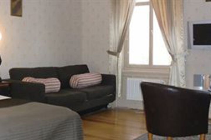 Room 14 of 28