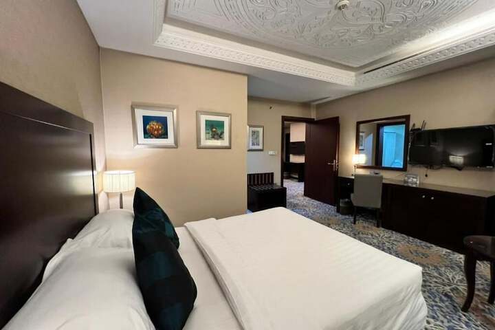 Hero Image 1 of 6