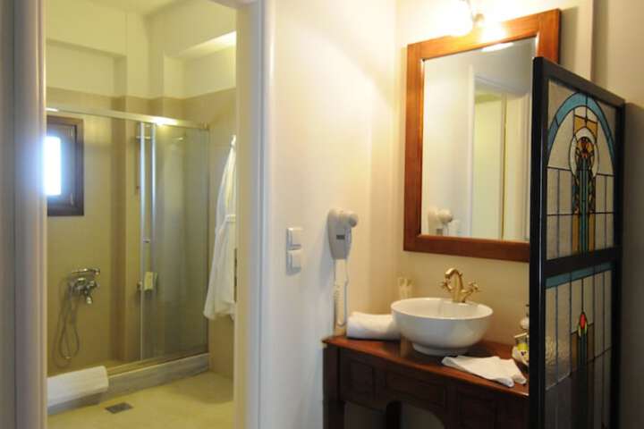 Room 19 of 38