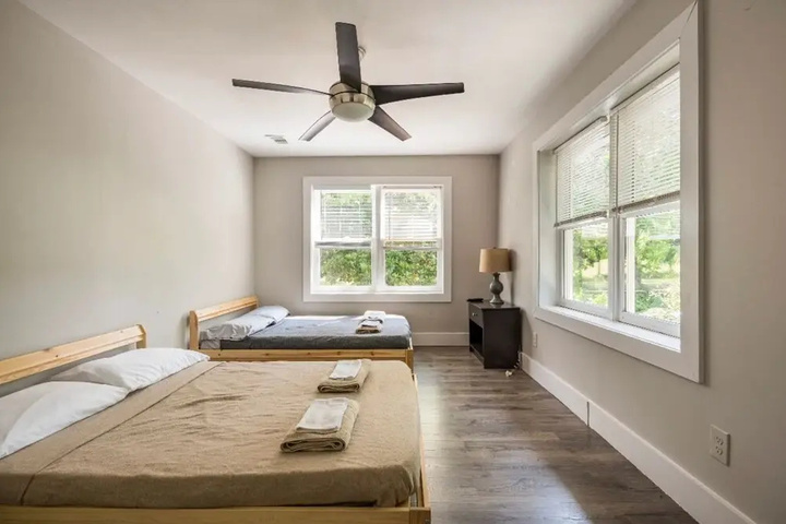 Photo of Charming Fully-renovated Bungalow