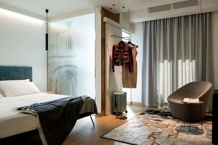 Room 15 of 87