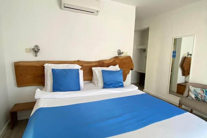 Room 54 of 137